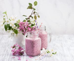 vegan smoothie, blueberry smoothie, strawberry protein smoothie
